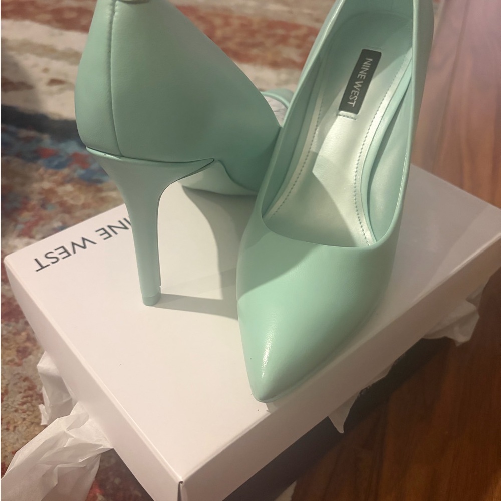 Nine West EZRA Mint Green Pointed Toe Stiletto Pumps